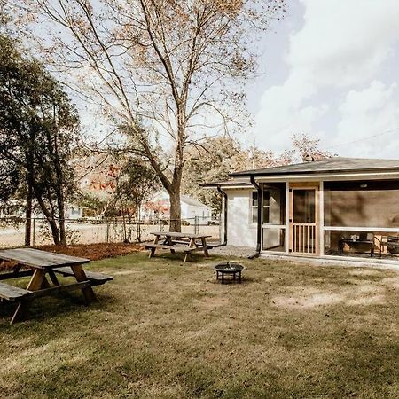 Villa The Turquoise Door Modern Rustic In Town Of Lexington Exterior foto