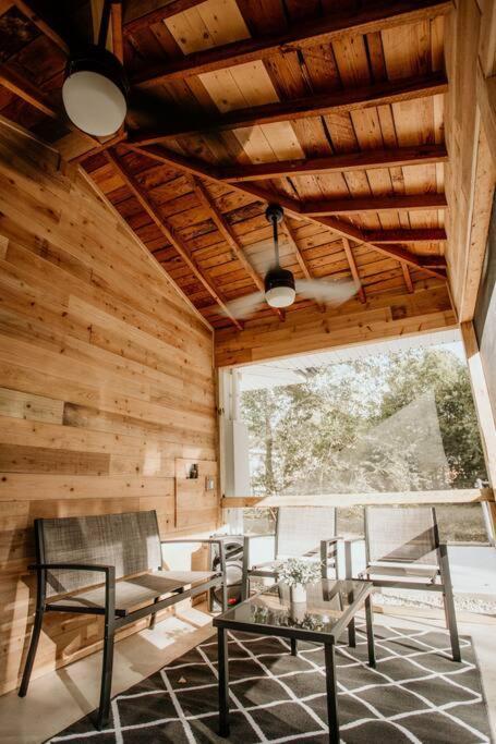 Villa The Turquoise Door Modern Rustic In Town Of Lexington Exterior foto
